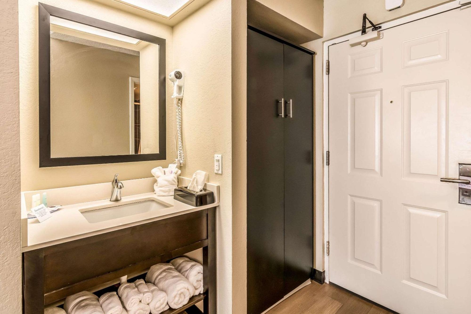 Inn Clarion