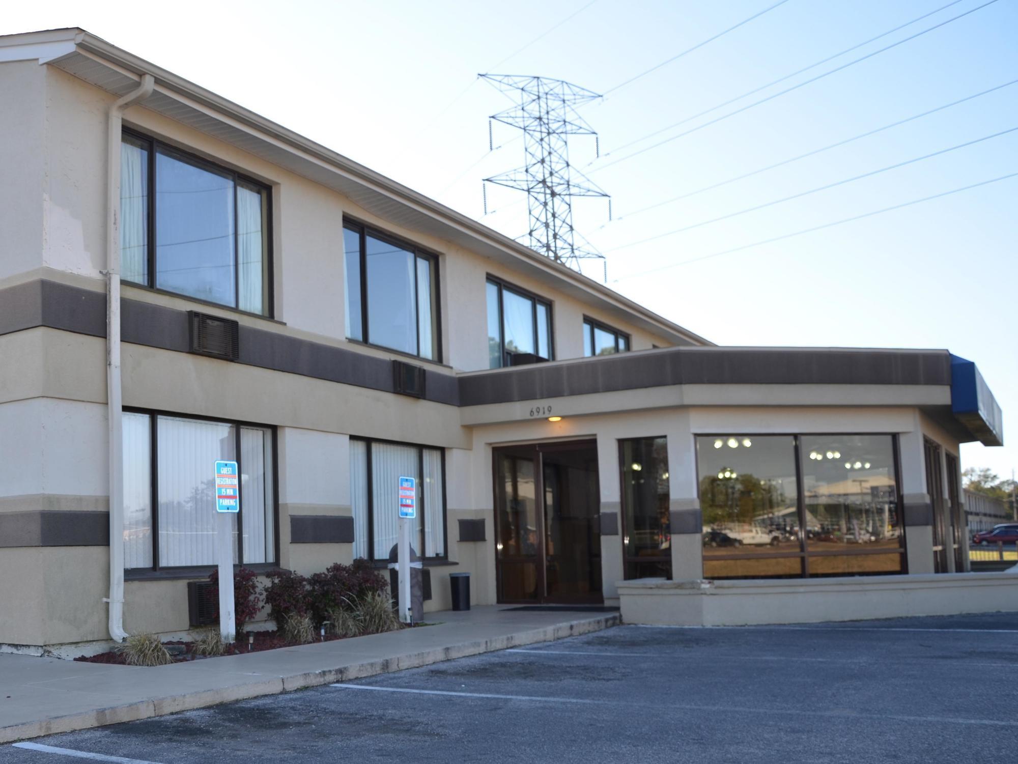 Clarion Inn 2*