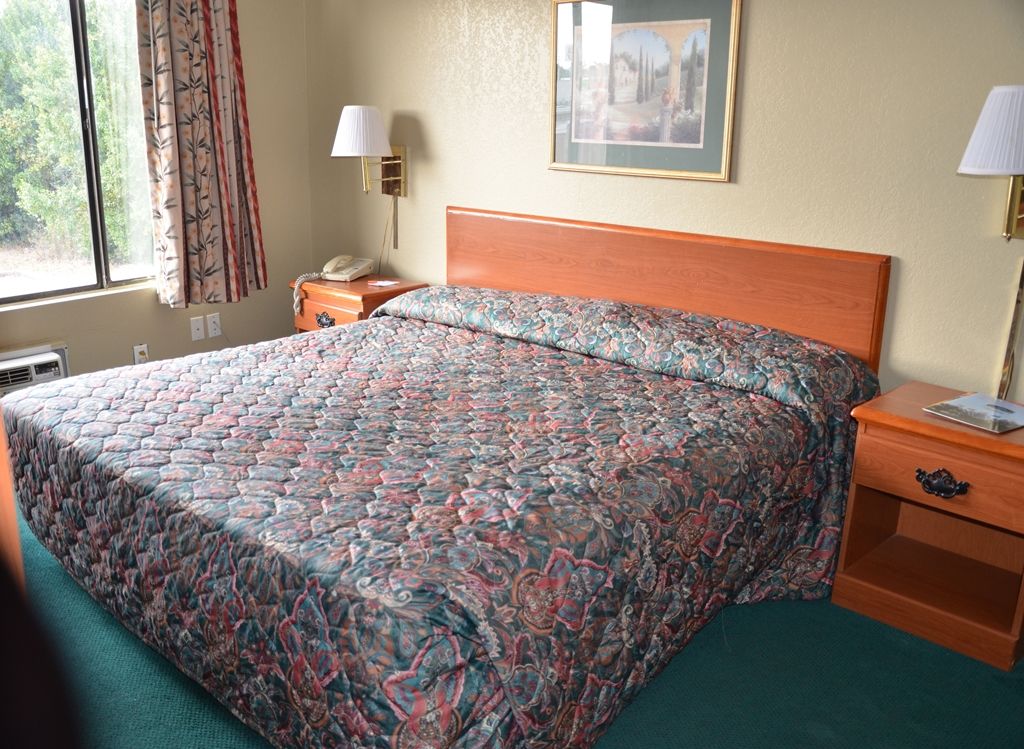 Inn Clarion Ferry Pass