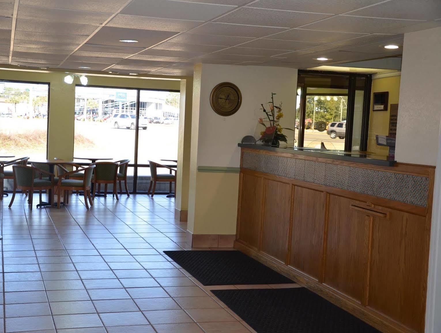 Clarion Inn 2*