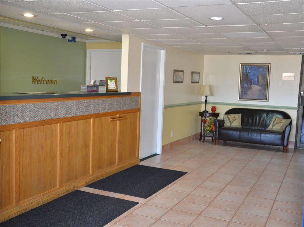 Clarion 2* Ferry Pass